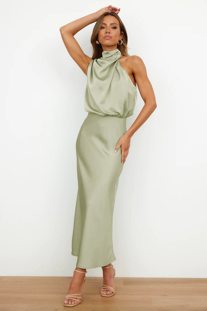 Carlina | Vestido Longo de Cetim com Decote Halter