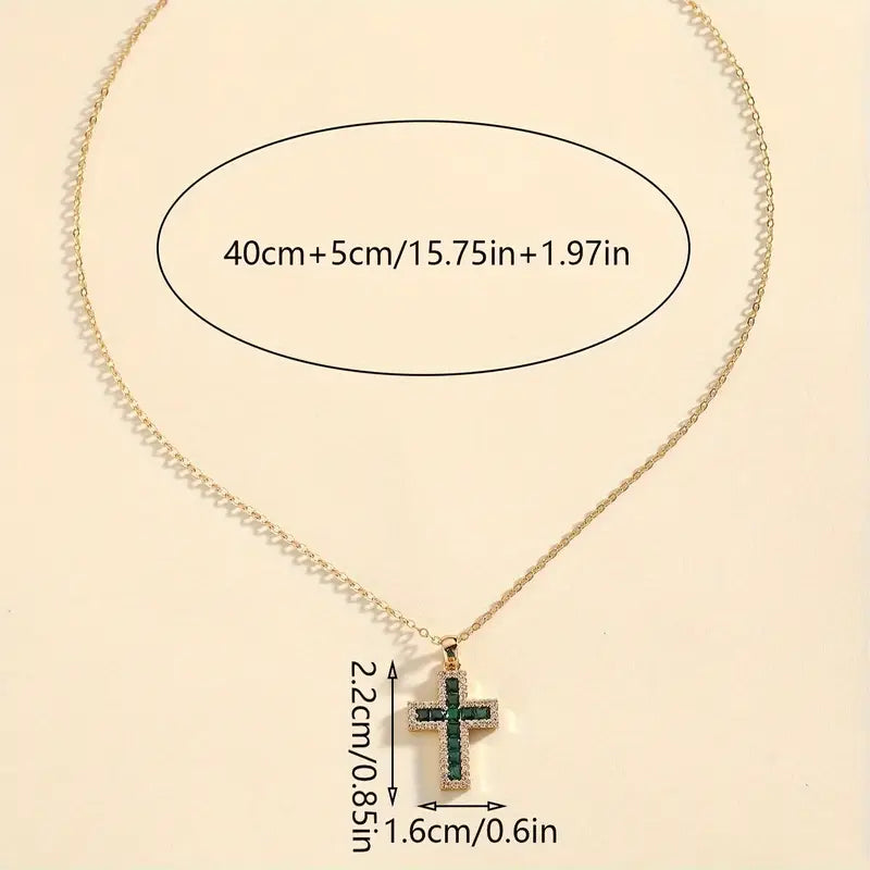 Colar com Pingente Cruz de Esmeralda Solene
