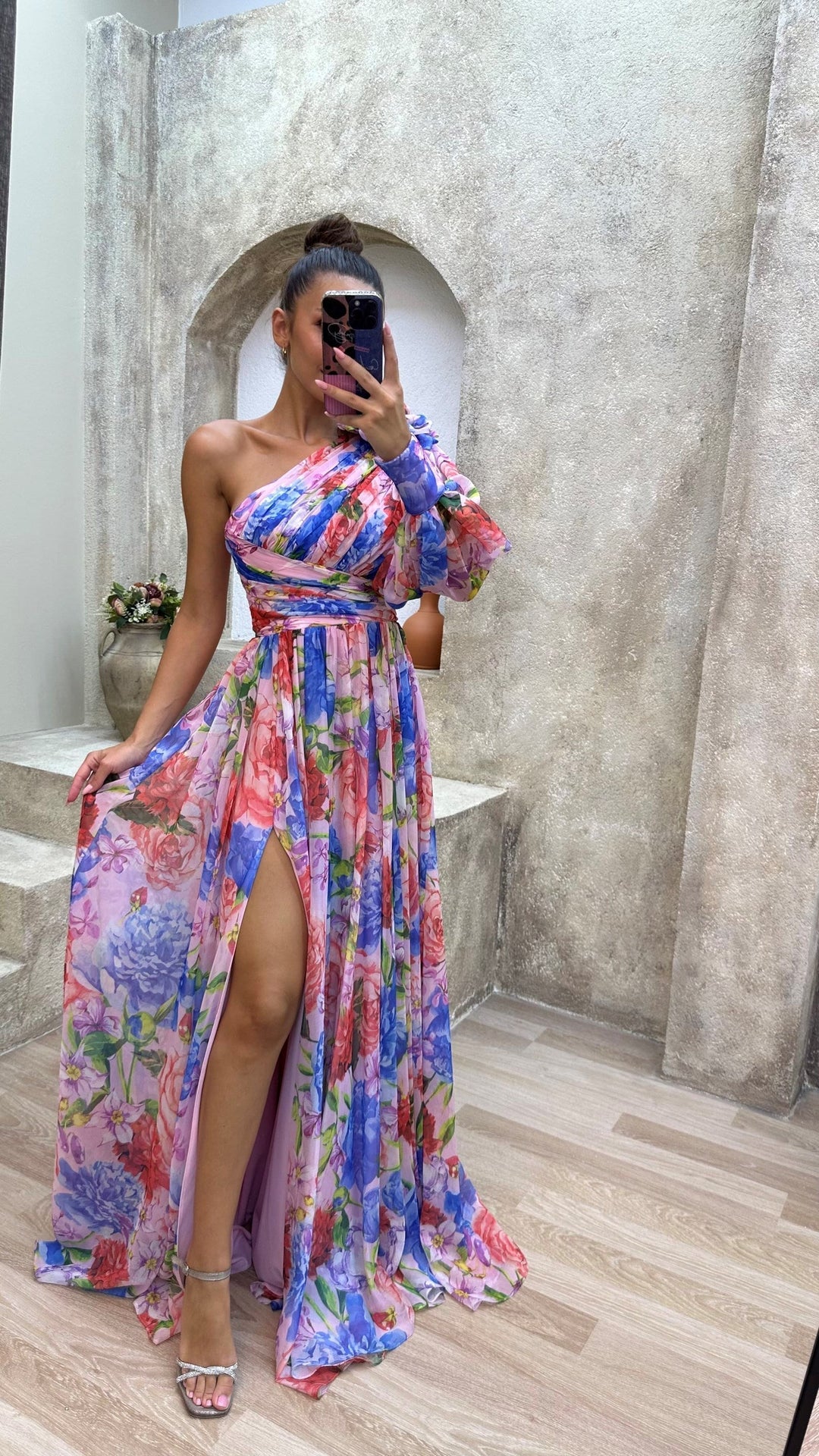 Kaia – Vestido Drapê Atemporal