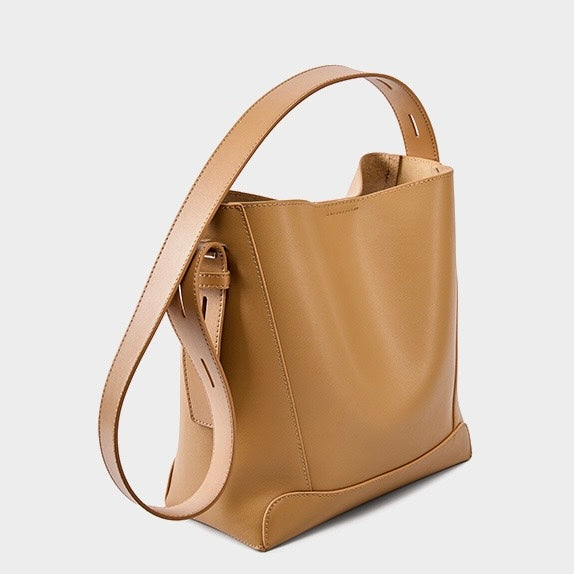 Bolsa Bucket Oversized de Couro Genuíno para Transversal e Ombro