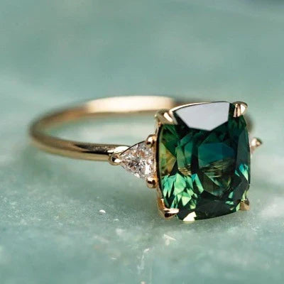 Anel com Pedra Verde Inspirado em Vintage