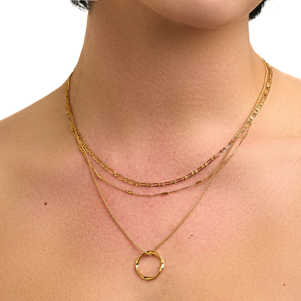 Colar de três camadas com círculo aberto | Ouro