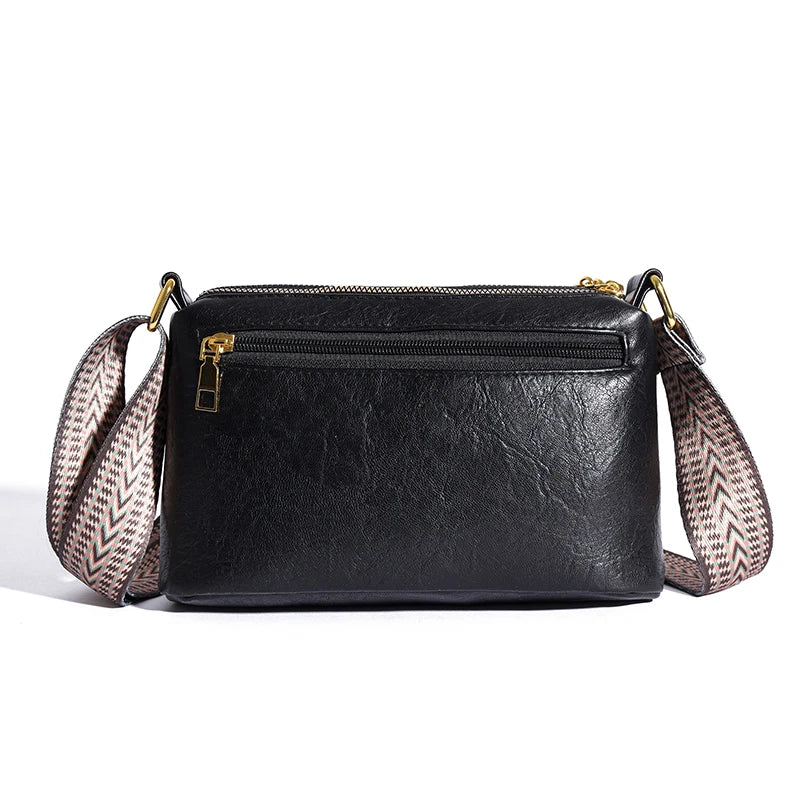 Addison | Bolsa de Ombro em Couro Refinado