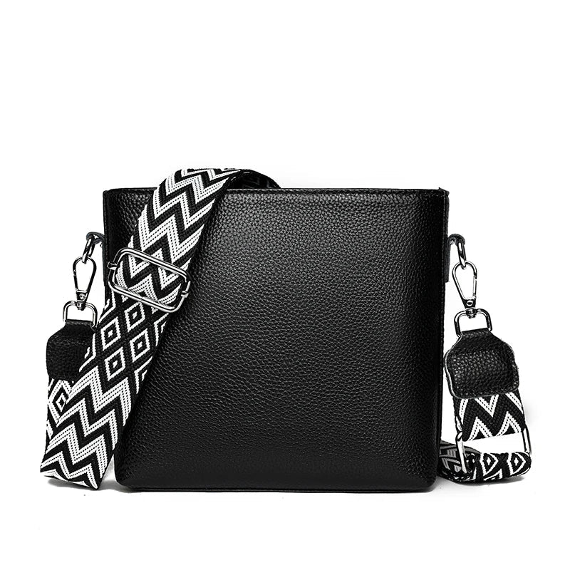 Matilda | Bolsa de Ombro de Couro Refinado